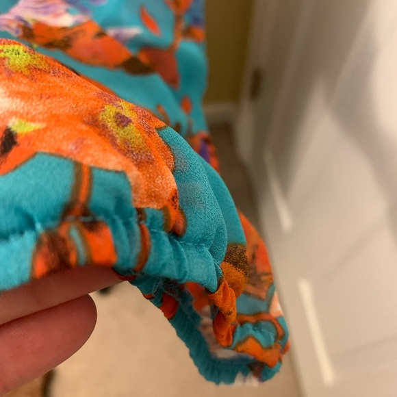 🍓2/$10 😃or 🫐5/20‼️ PRETTY COLORFUL FLORAL BLOUSE Turquoise Red Dots 3X - Picture 12 of 13